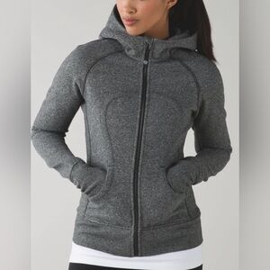Lululemon Scuba Hoodie II
Heathered Speckled Black / Black size 4